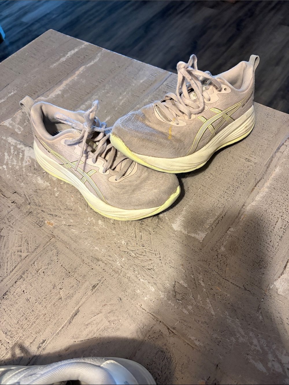 Asics Women's Light Beige Running Shoes with Yellow-Green Accents